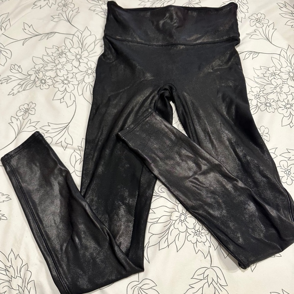 Shiny Black High-Waisted Leggings